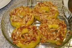 Gebackene Ananas mit Zimtsahne (Ananas gratiné à la canelle) 