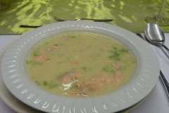 Fenchelsuppe mit Lachsstücken (Potage au fenouil et au saumon)