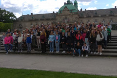 Besuchsfahrt 2022: Gruppenbild vor dem Kurhaus Bad Oeynhausen