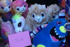 Telethon 2019: Plüschtiere auf dem Stand (Bild: Heike Begemann-Dröge)