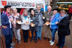 Partnerschaftsverein Vlotho – Aubigny auf dem Abendmarkt am 26. September 2019. Die französische Delegation kam rechtzeitig an. (Bild: Partnerschaftsverein Vlotho – Aubigny)